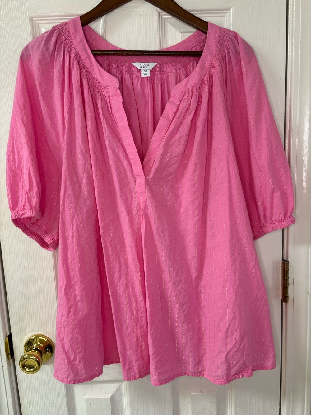 crown & ivy Bright Pink Split-Neck Peasant Tunic